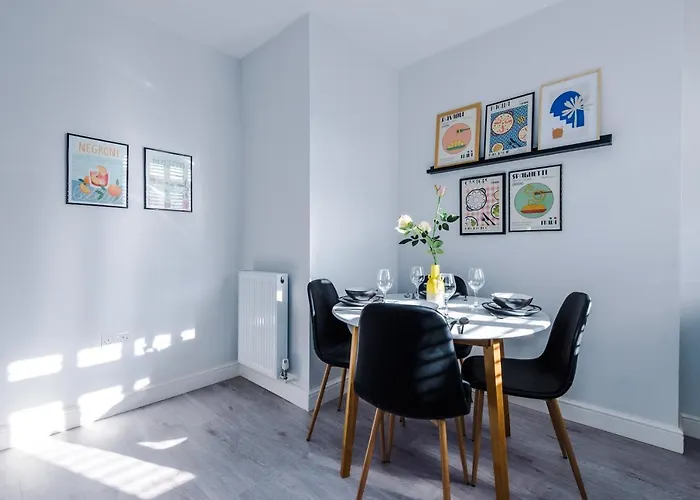 Westwood Lodge Serviced Apartment
